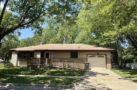 1002 Monica Ln, Madison, WI 53704