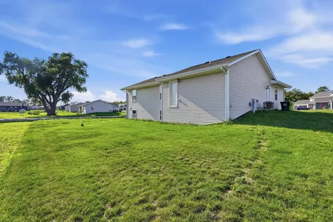 Exterior - 708 E Maple Beach Dr, Edgerton, WI 53534 photo 3 of 3