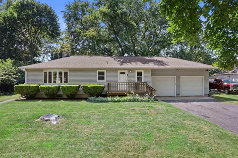 714 Bewick Dr, Madison, WI 53714