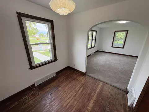 Living - 1806 17th Ave, Monroe, WI 53566 photo 5 of 5