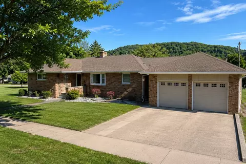 220 N Ohio St, Prairie Du Chien, WI 53821