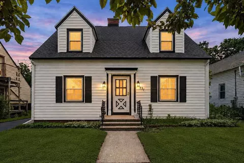 727 Mckinley Ave, Beloit, WI 53511