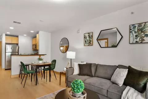 333 W Mifflin St #2090, Madison, WI 53703