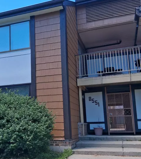 8551 N Servite Dr #215, Milwaukee, WI 53223