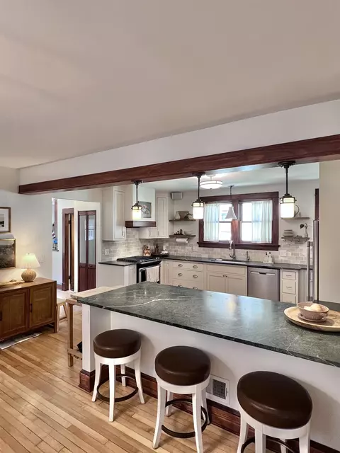 162 Dunning St, Madison, WI 53704