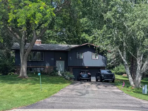 2789 Ruffian Cir, Cottage Grove, WI 53527