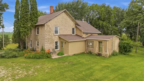 n9544 Us 151, Beaver Dam, WI 53916