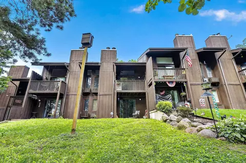 6 Elm Trl, Wisconsin Dells, WI 53965