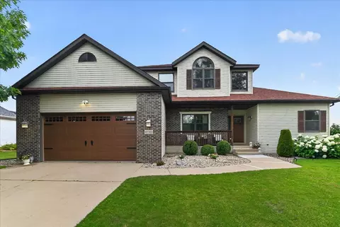 1730 Stonehaven Dr, Sun Prairie, WI 53590