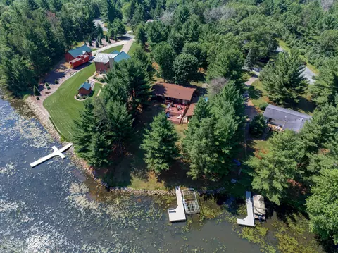 w5614 Cherokee Lane, New Lisbon, WI 53950