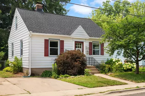 2625 E Lawn Ct, Madison, WI 53704