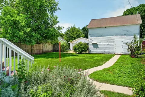 Exterior - 1617 16th Ave, Monroe, WI 53566 photo 7 of 12