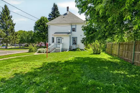 Exterior - 1617 16th Ave, Monroe, WI 53566 photo 9 of 12