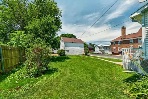 Exterior - 1617 16th Ave, Monroe, WI 53566 photo 12 of 12