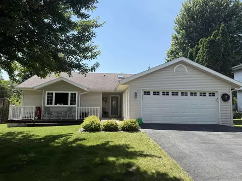 2518 Scenic Ridge Dr, Madison, WI 53719