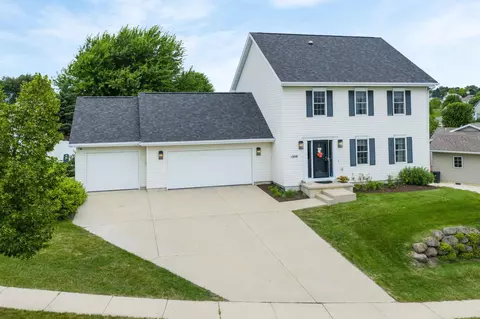 1208 Temple Dr, Mount Horeb, WI 53572