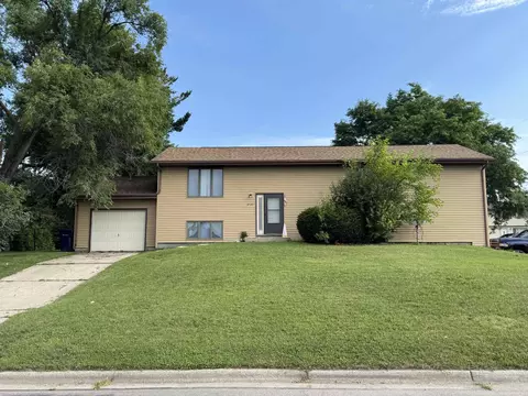 2626 Harvard Dr, Janesville, WI 53548