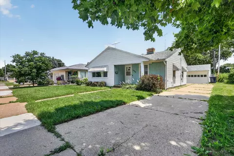 1239 S Terrace St, Janesville, WI 53546