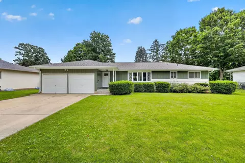 4801 Goldfinch Dr, Madison, WI 53714