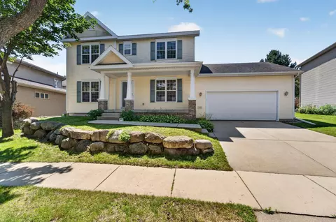 1305 Dewberry Dr, Madison, WI 53719