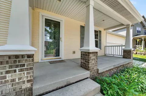 1305 Dewberry Dr, Madison, WI 53719