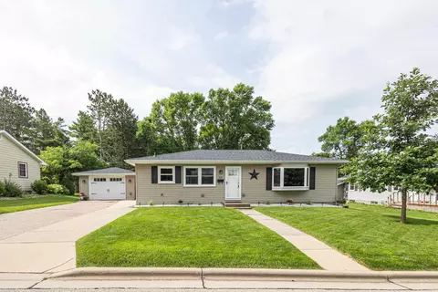 375 Monroe St, Platteville, WI 53818