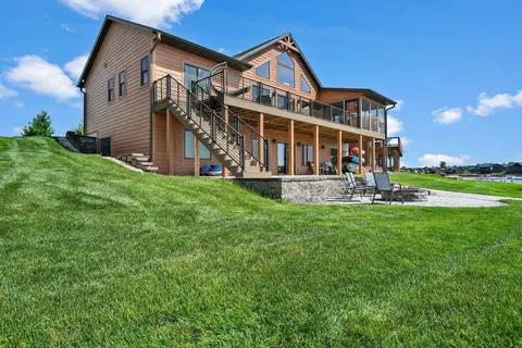 n8676 Beachtown Circle, New Lisbon, WI 53950