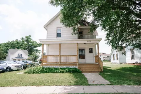 430 E James St, Columbus, WI 53925