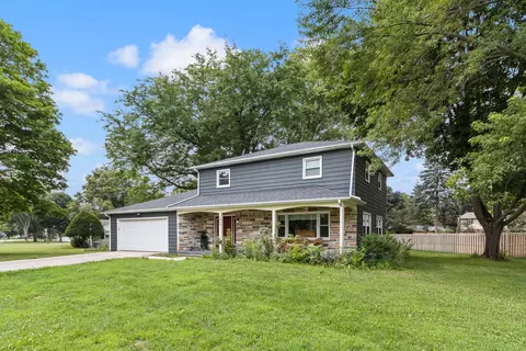 Exterior - 1840 Vista Dr, Beloit, WI 53511 photo 5 of 11