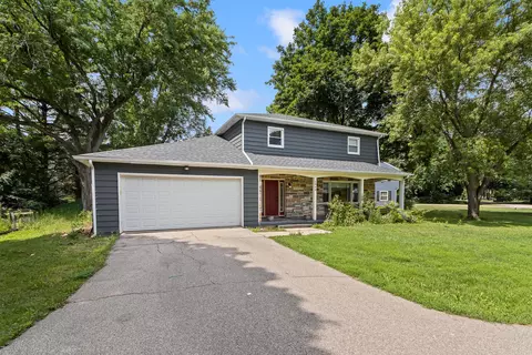 Exterior - 1840 Vista Dr, Beloit, WI 53511 photo 2 of 11