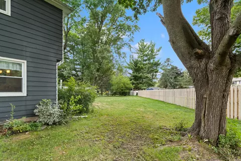 Exterior - 1840 Vista Dr, Beloit, WI 53511 photo 6 of 11