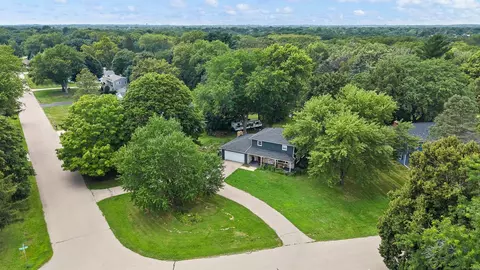 View/Area - 1840 Vista Dr, Beloit, WI 53511 photo 1 of 13