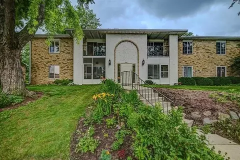 41 Golf Course Rd #E, Madison, WI 53704 photo 1