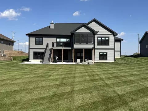 Exterior - 307 Prairie St, Fall River, WI 53932 photo 6 of 9