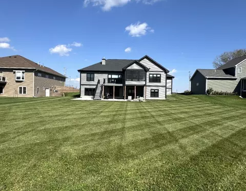 Exterior - 307 Prairie St, Fall River, WI 53932 photo 5 of 9