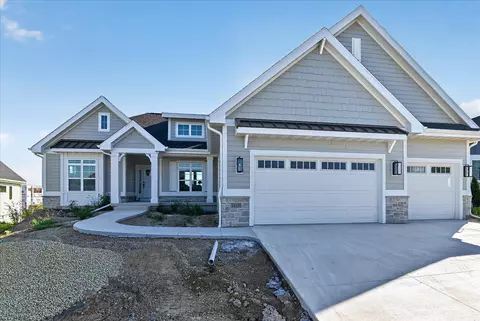 1608 Ginger Ln, Waunakee, WI 53597