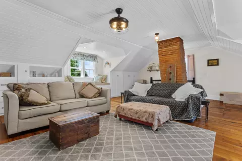 Living - n4185 Prairie Road, Ripon, WI 54971 photo 7 of 7