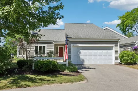 2 Oak Creek Trl, Madison, WI 53717