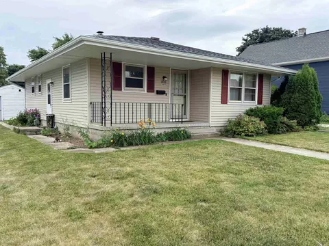 1805 Elm Ave, Sheboygan, WI 53081