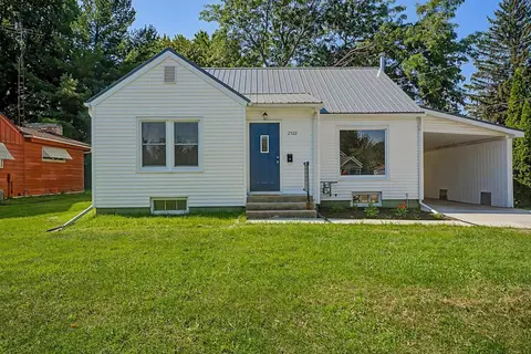 2522 8th St, Monroe, WI 53566