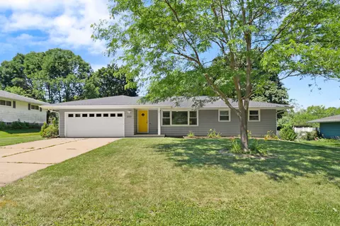 2727 Florann Dr, Fitchburg, WI 53711