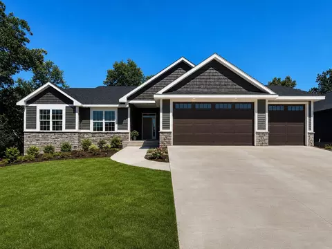 3762 White Pine Dr, Janesville, WI 53545