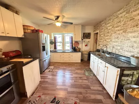 Kitchen - 1009 W 3rd Ave, Brodhead, WI 53520 photo 4 of 6