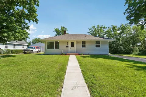 712 Edgewater St, Portage, WI 53901
