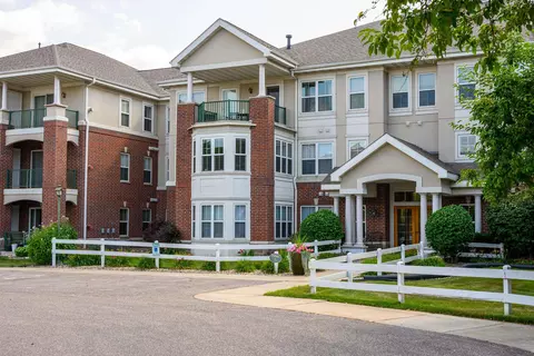 8530 Greenway Blvd #307, Middleton, WI 53562