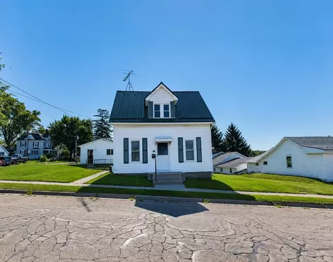 605 N Union St, Dodgeville, WI 53533