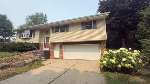 2413 Stuart Ct, Madison, WI 53704