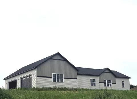 800 Karsten Dr, Horicon, WI 53032