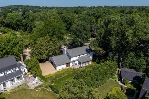 92 Cambridge Rd, Madison, WI 53704