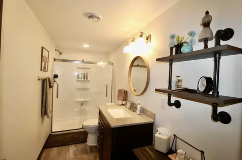 Bath - 3101 S Bartells Dr, Beloit, WI 53511 photo 5 of 5